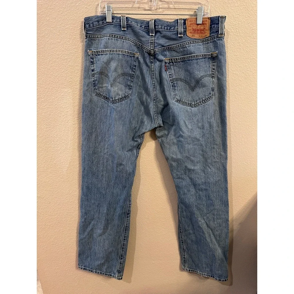 Levi's 501 Jeans Mens W38 L32 Button Fly Distressed‎ Denim Blue